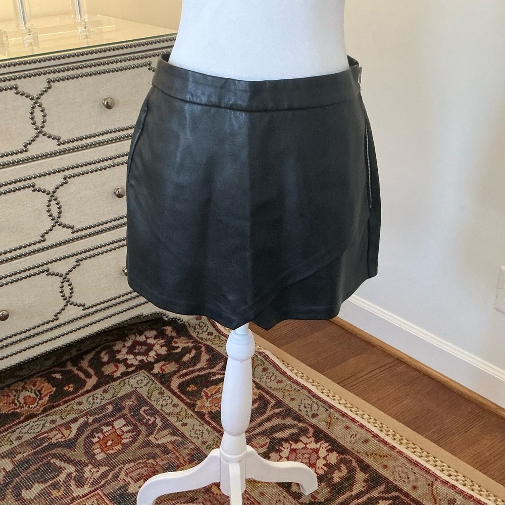 English Factory Black Leather Skort – Women’s Medium